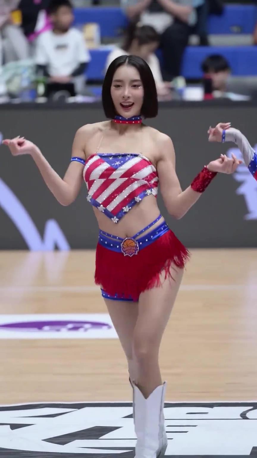 太離譜了 ！幾乎是完美女人！
